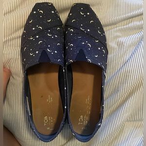 Glow in the Dark moon and star Toms